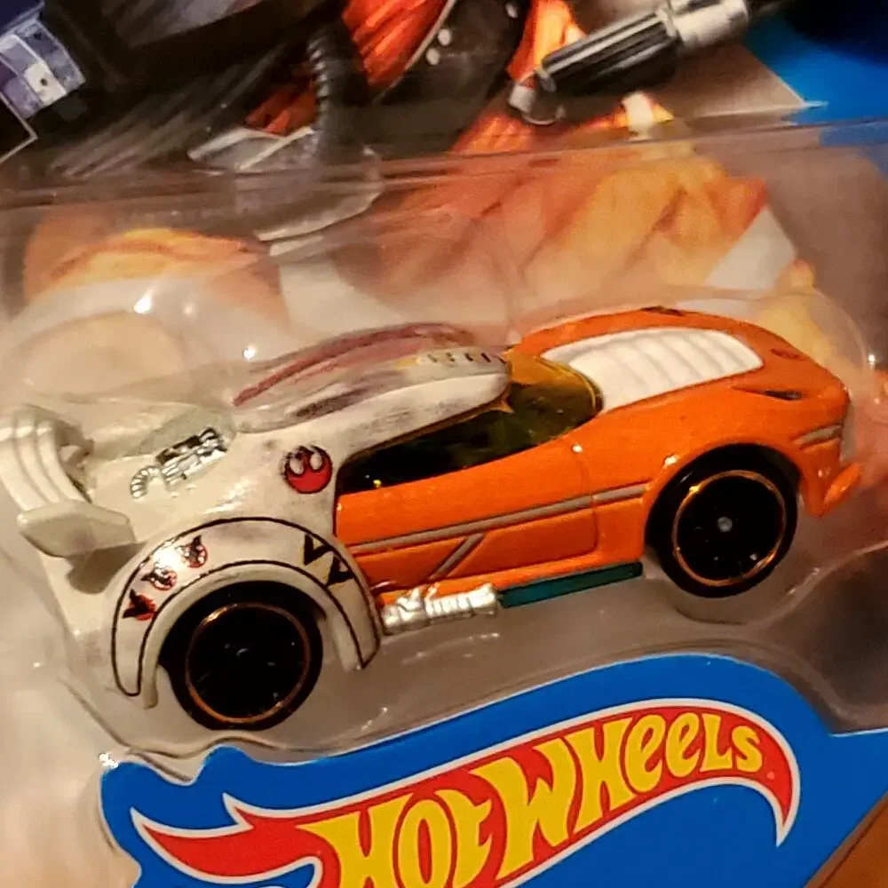 Hot Wheels Star Wars Luke Skywalker New